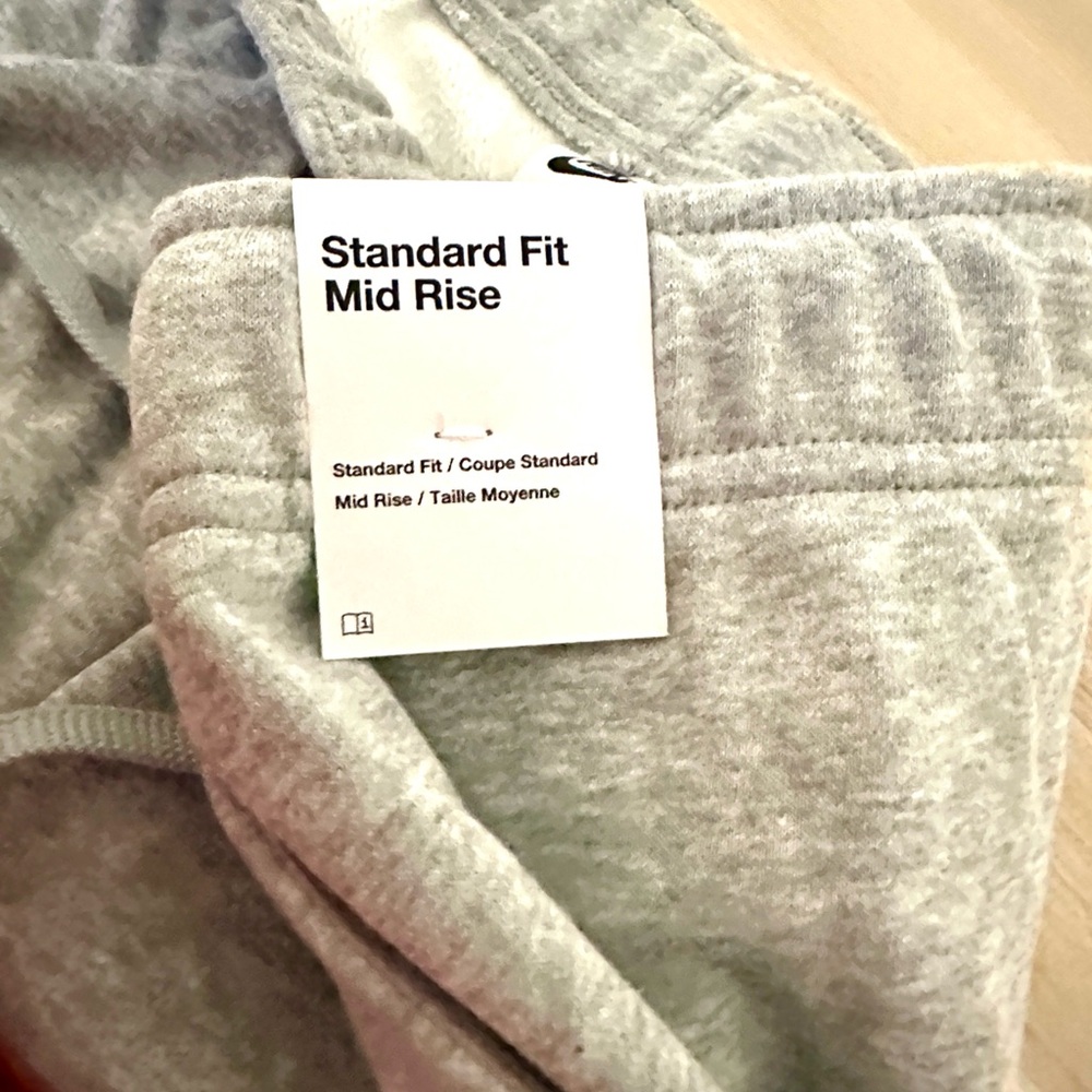 Nike Light Gray Joggers side pockets - Picture 7 of 7